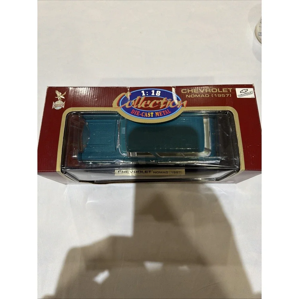 1/18 Scale Die-Cast Metal Collection Road Tough Chevrolet‎ Nomad 1957